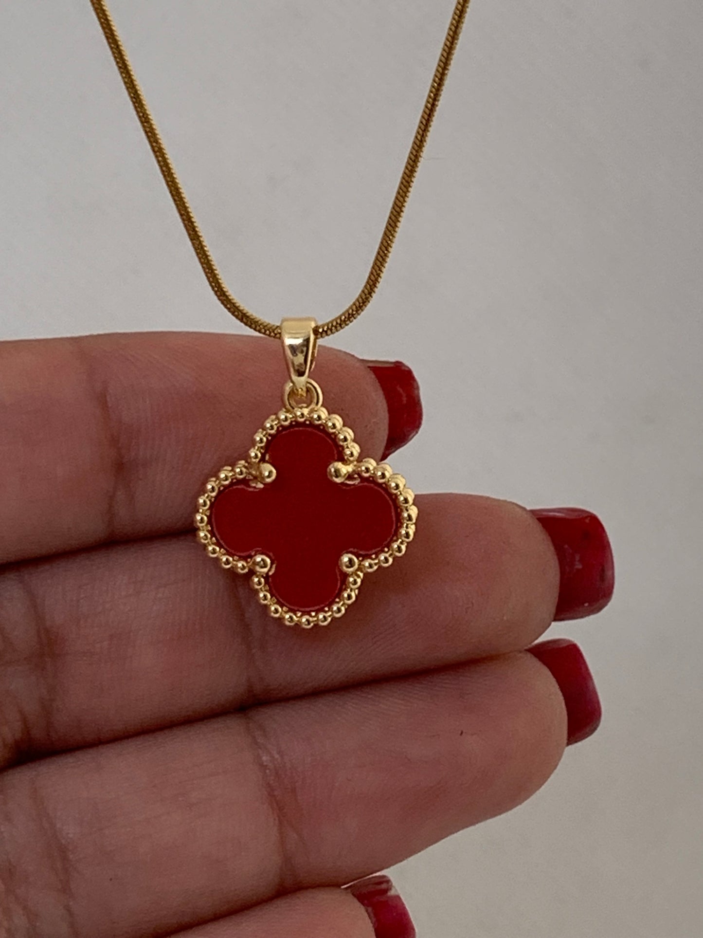 Collar Red Clover