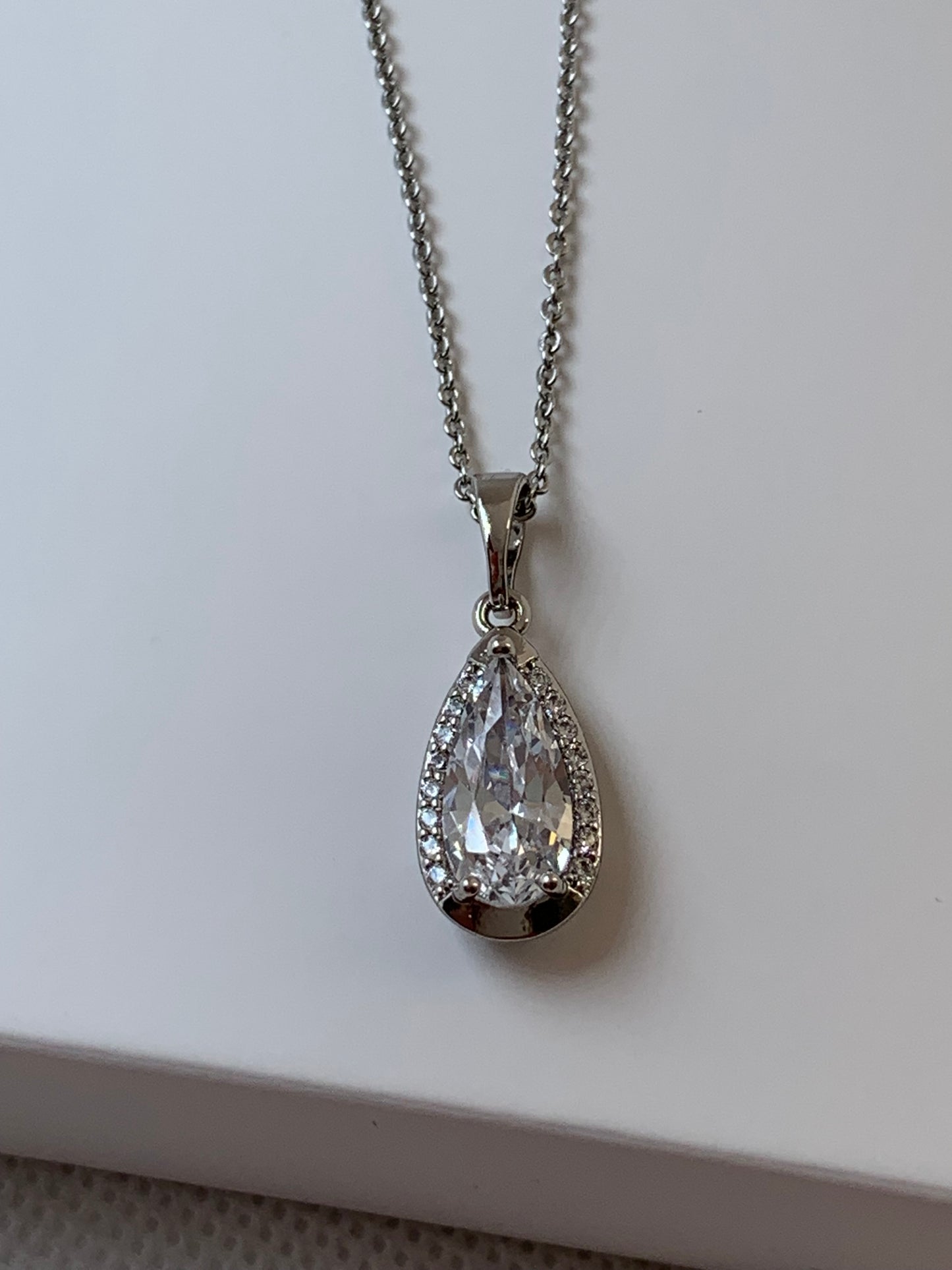 Collar Gota